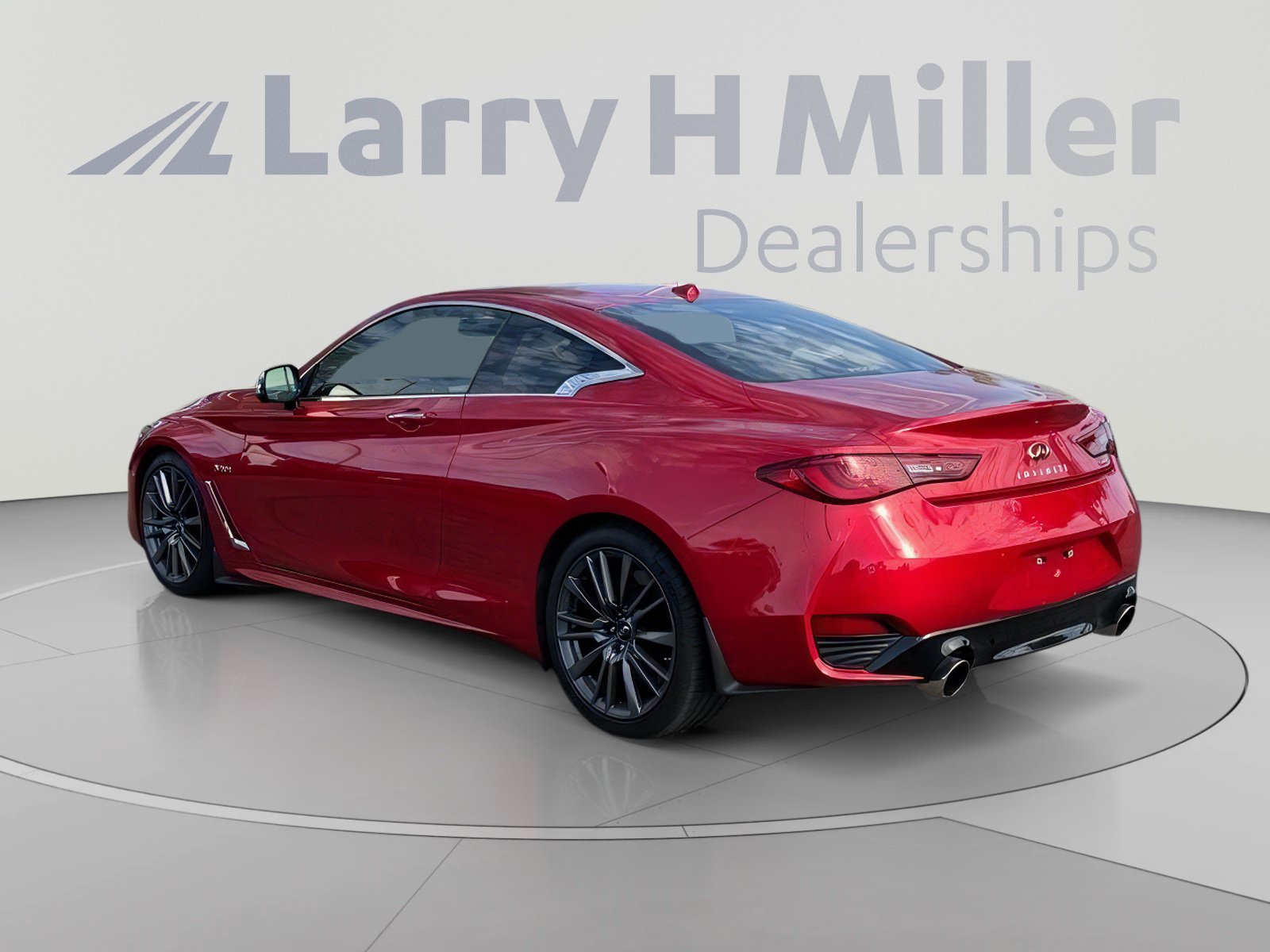 Used 2017 INFINITI Q60 Red Sport 400 RWD image 3
