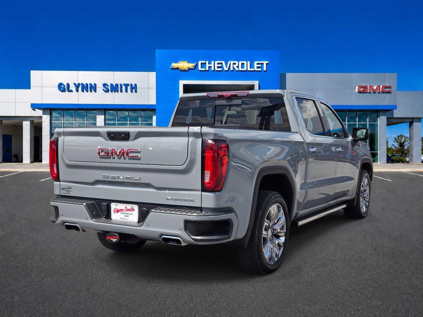 Used 2025 GMC Sierra 1500 Denali w/ Denali Reserve Package AWD/4WD image 7