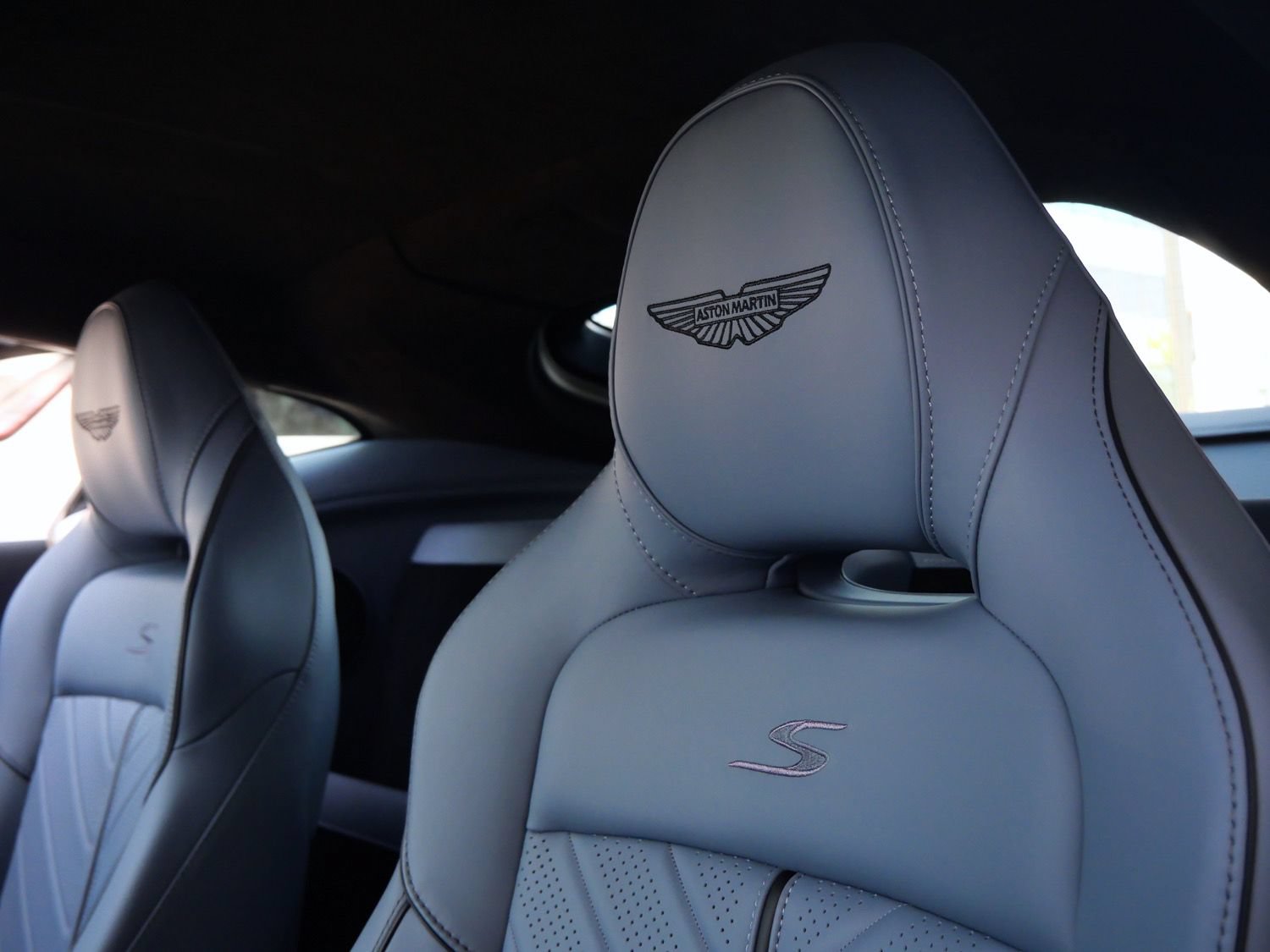 New 2026 Aston Martin V8 Vantage S RWD image 5