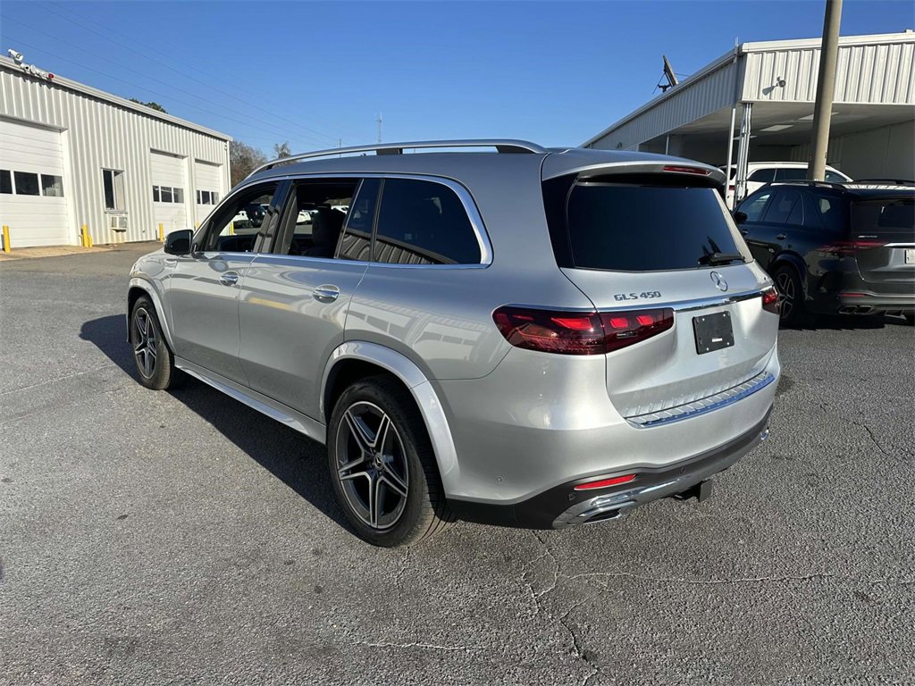 Used 2025 Mercedes-Benz GLS 450 4MATIC image 5