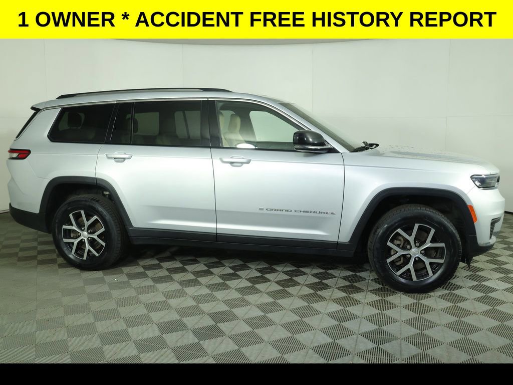 Used 2023 Jeep Grand Cherokee L Limited w/ Trailer Tow Group (B) AWD/4WD image 3