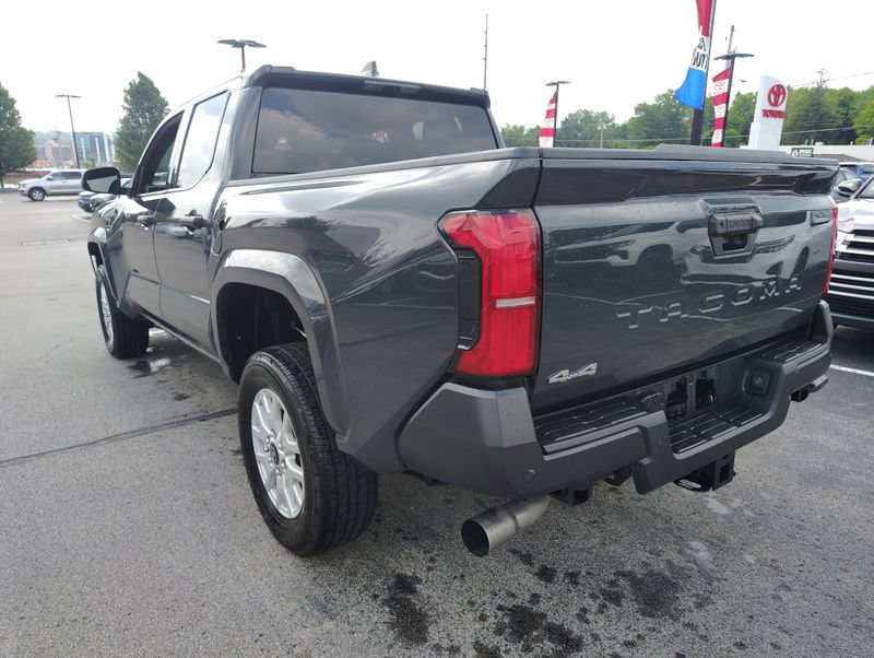 Used 2024 Toyota Tacoma SR w/ SR Upgrade Package AWD/4WD image 6