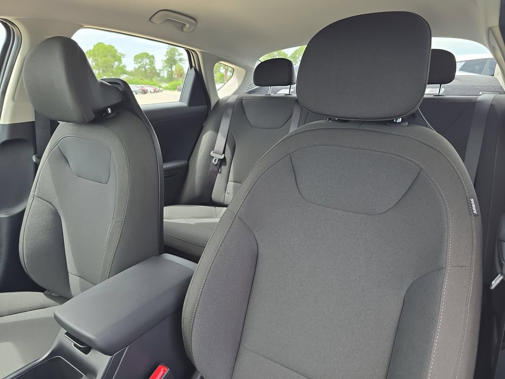 New 2026 Kia K4 FWD image 21