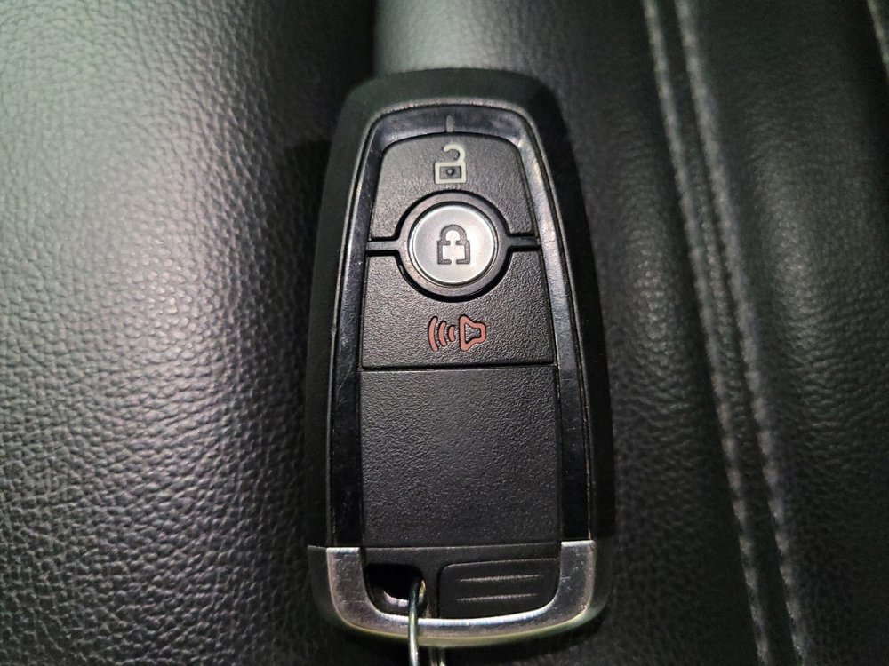 Used 2024 Ford Edge SEL image 32