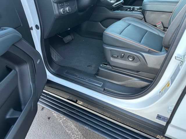 Used 2026 GMC Yukon AT4 w/ AT4 Premium Package AWD/4WD image 10