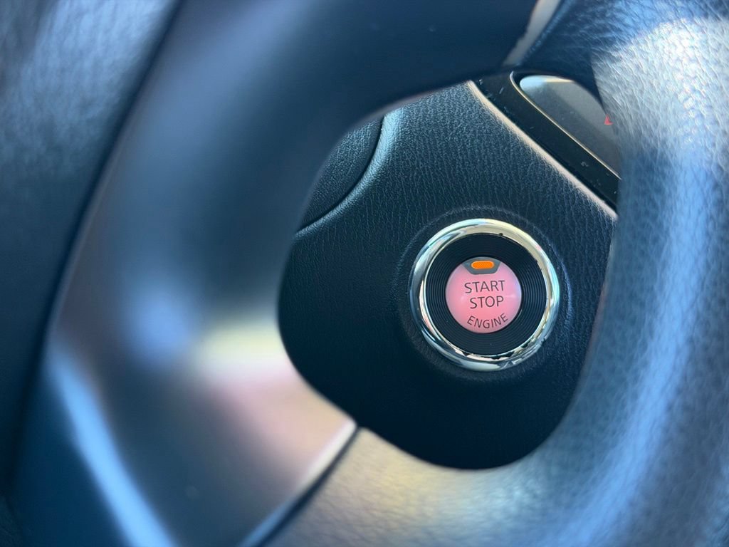 Used 2020 Nissan Pathfinder S FWD image 16