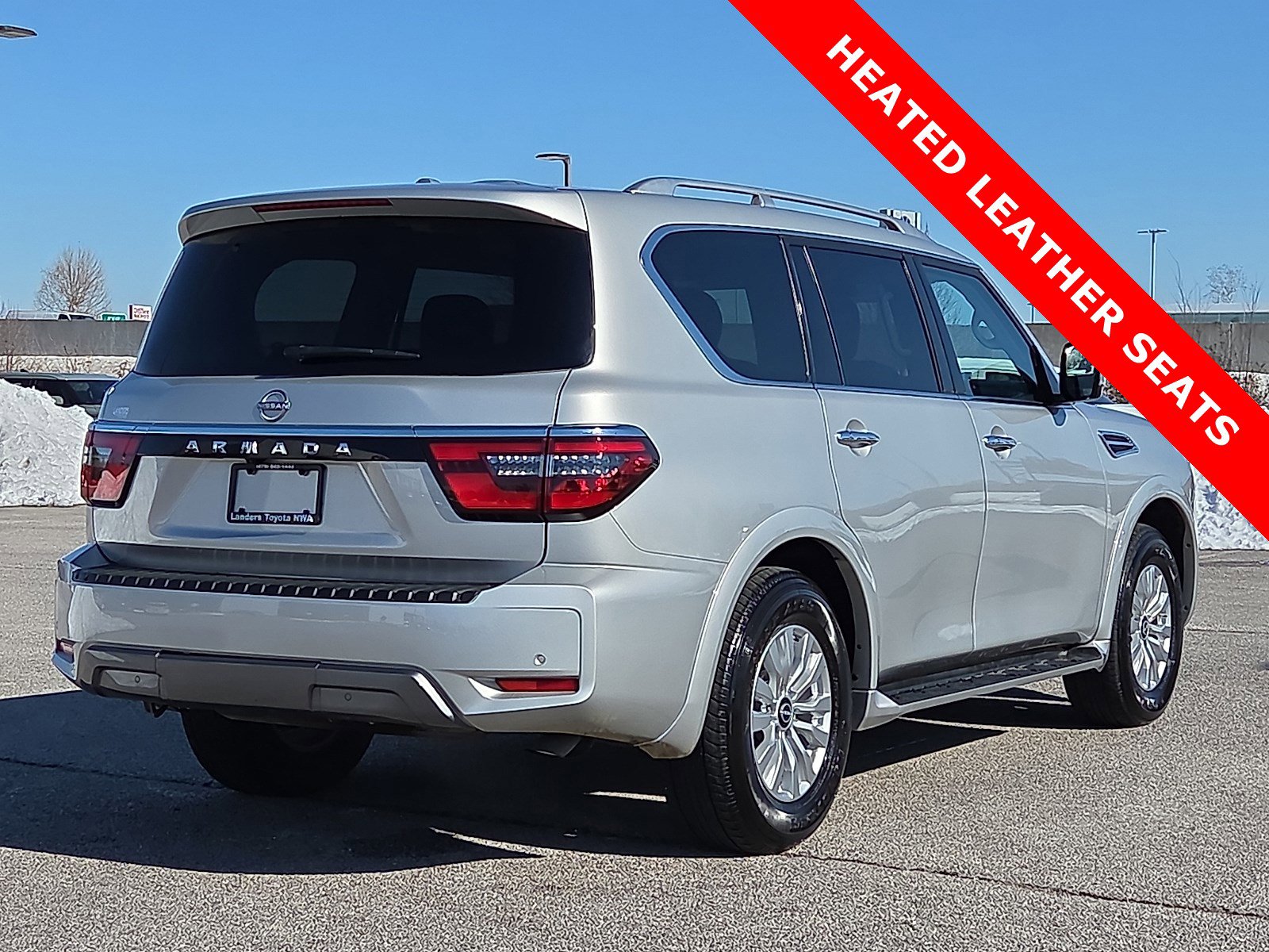 Used 2024 Nissan Armada SV image 5