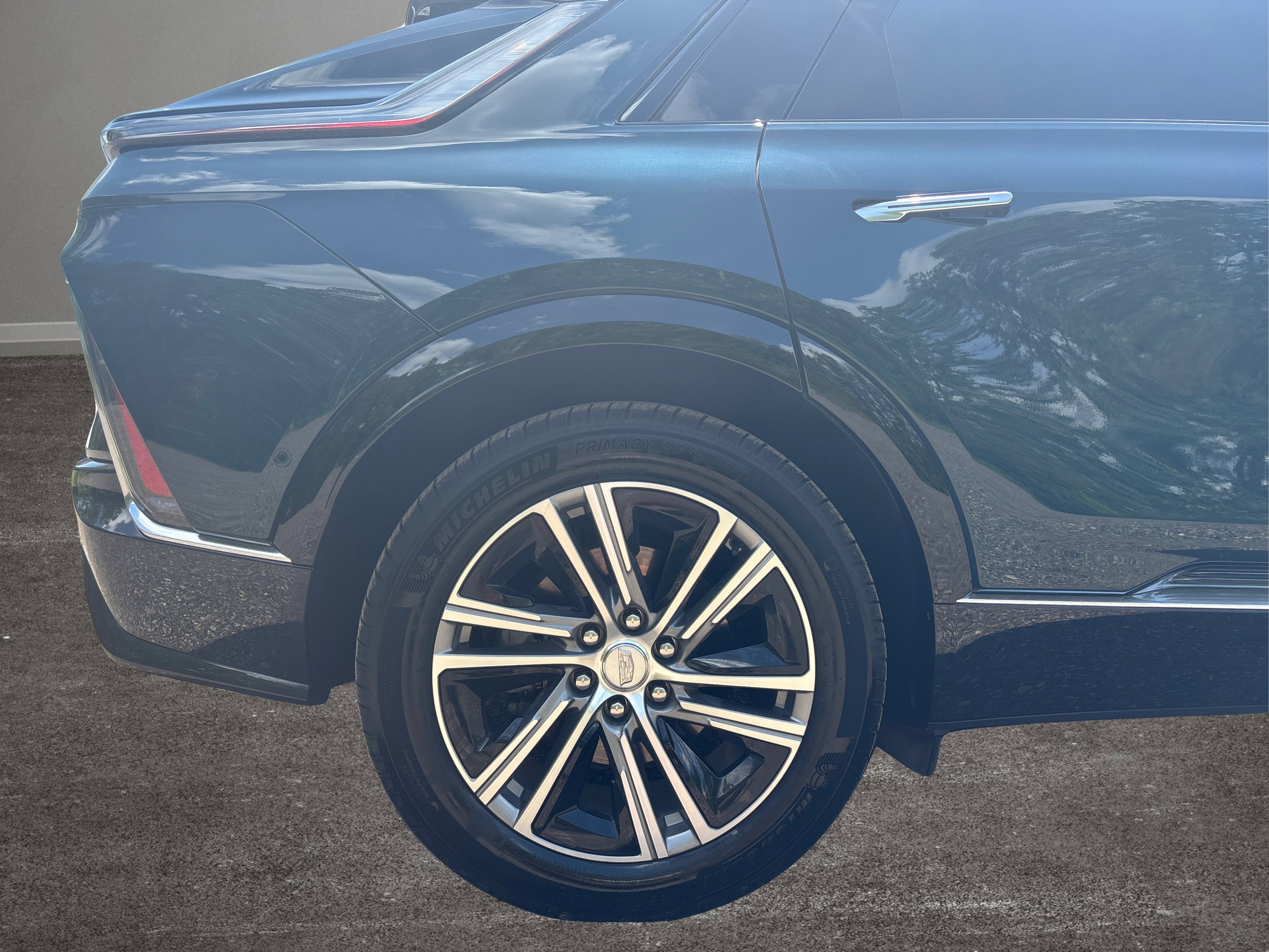 Used 2024 Cadillac Lyriq Luxury image 38