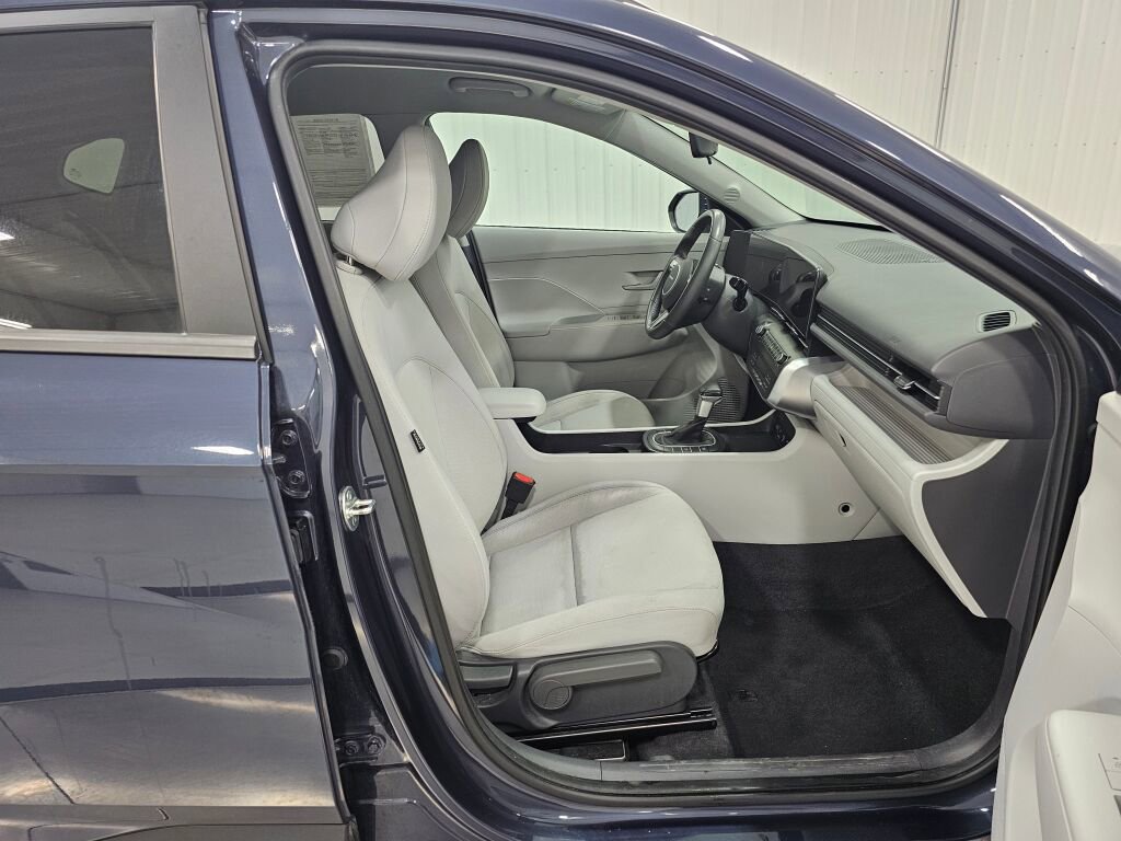 Used 2024 Hyundai Kona SEL FWD image 15