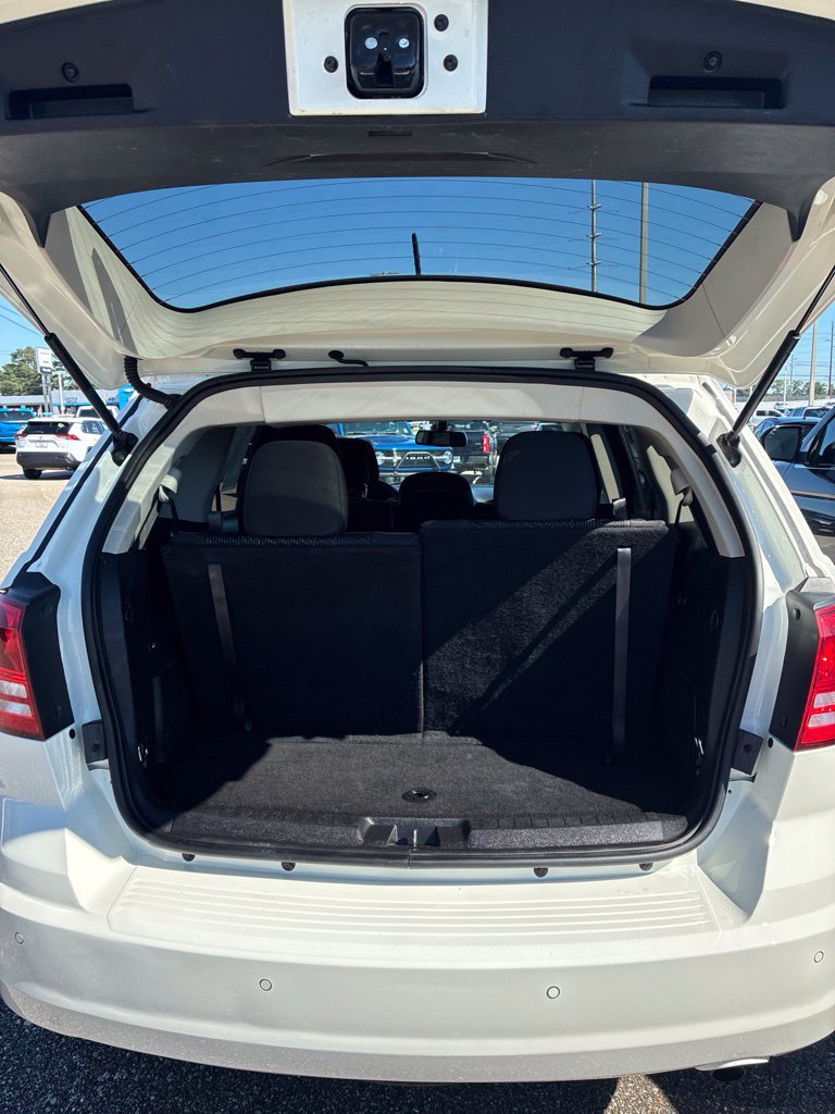 Used 2020 Dodge Journey SE FWD image 14