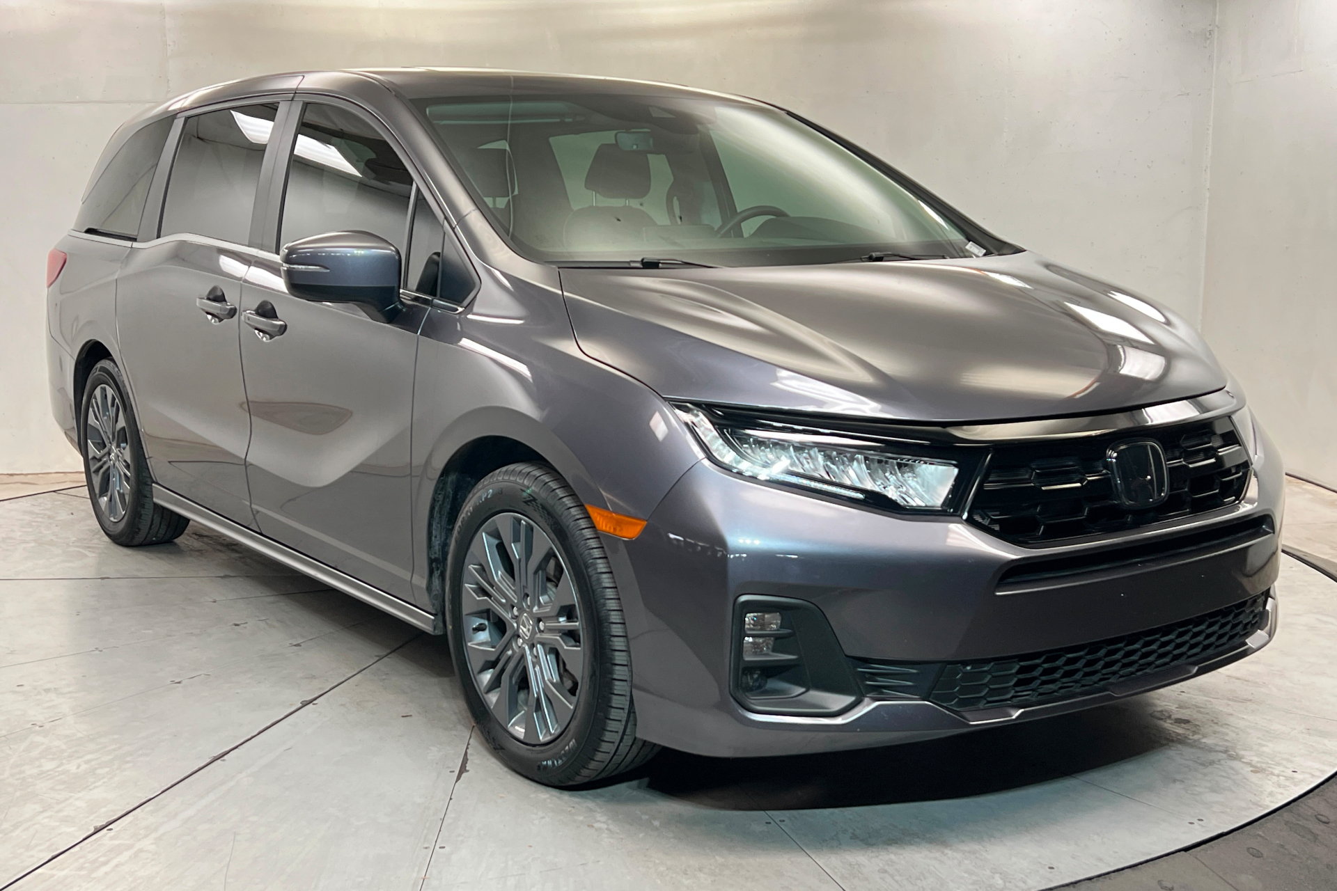 Used 2025 Honda Odyssey Touring image 8