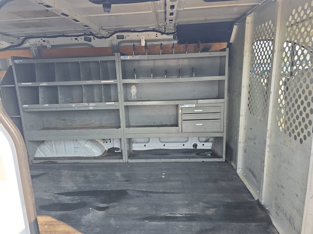 Used 2016 Ford Transit 250 130 Low Roof w/ Exterior Upgrade Package RWD image 13