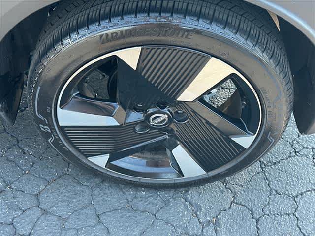 Used 2025 Nissan Kicks SR FWD image 23