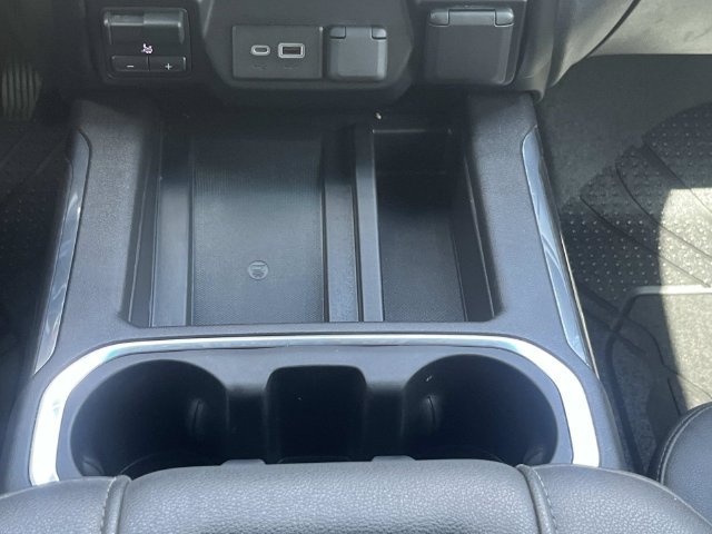 Used 2022 Chevrolet Silverado 1500 LTZ w/ Safety Package II AWD/4WD image 15