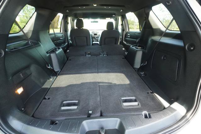 Used 2019 Ford Explorer XLT FWD image 29