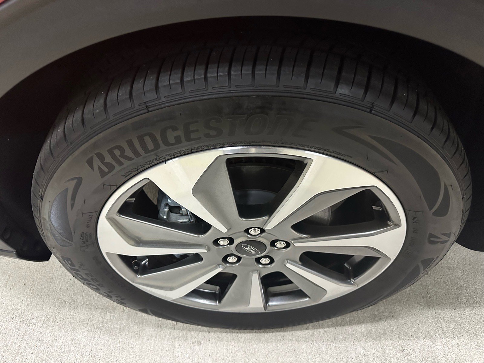 Certified 2025 Ford Escape Platinum w/ Premium Technology Package image 7