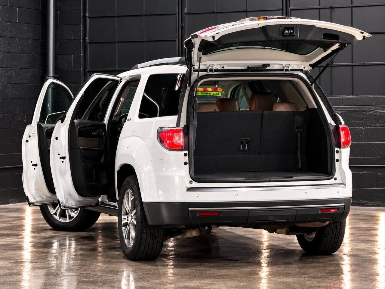 Used 2015 GMC Acadia SLT w/ Open Road Package AWD/4WD image 5
