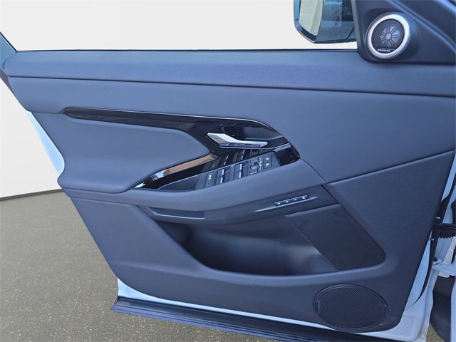 Used 2025 Land Rover Range Rover Evoque S image 26