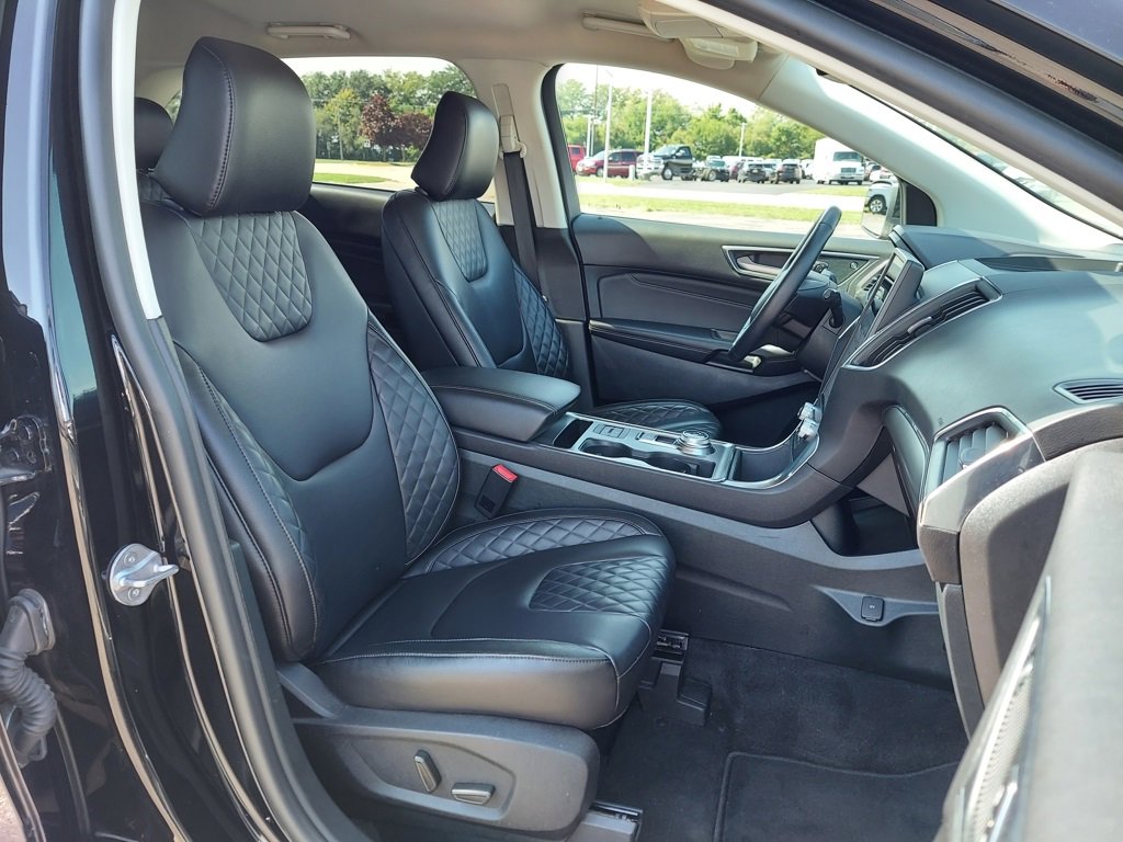 Certified 2024 Ford Edge Titanium image 17