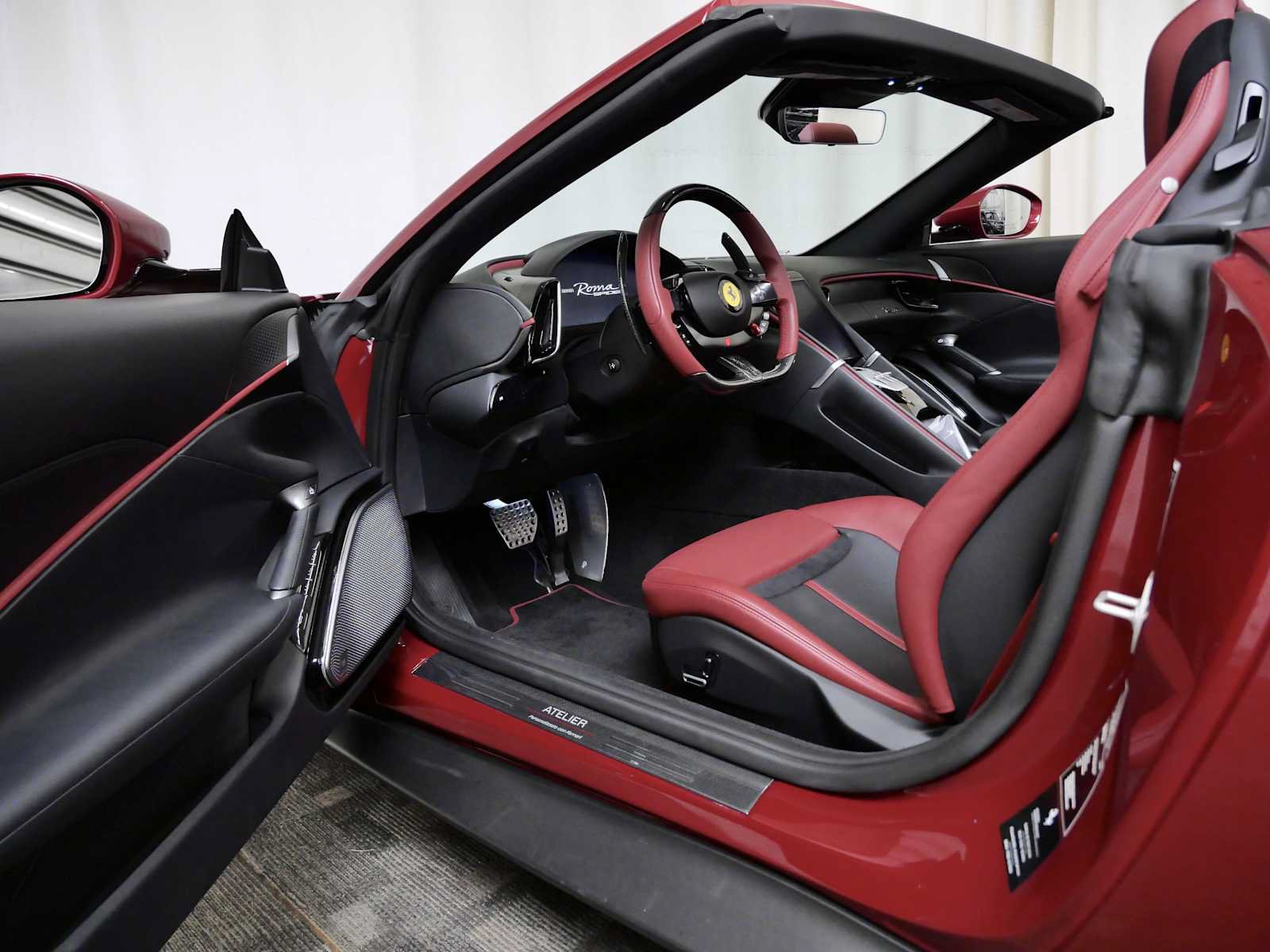 Certified 2025 Ferrari Roma Spider RWD image 19