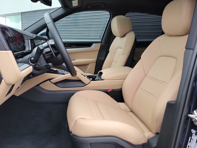 New 2026 Porsche Cayenne AWD/4WD image 5