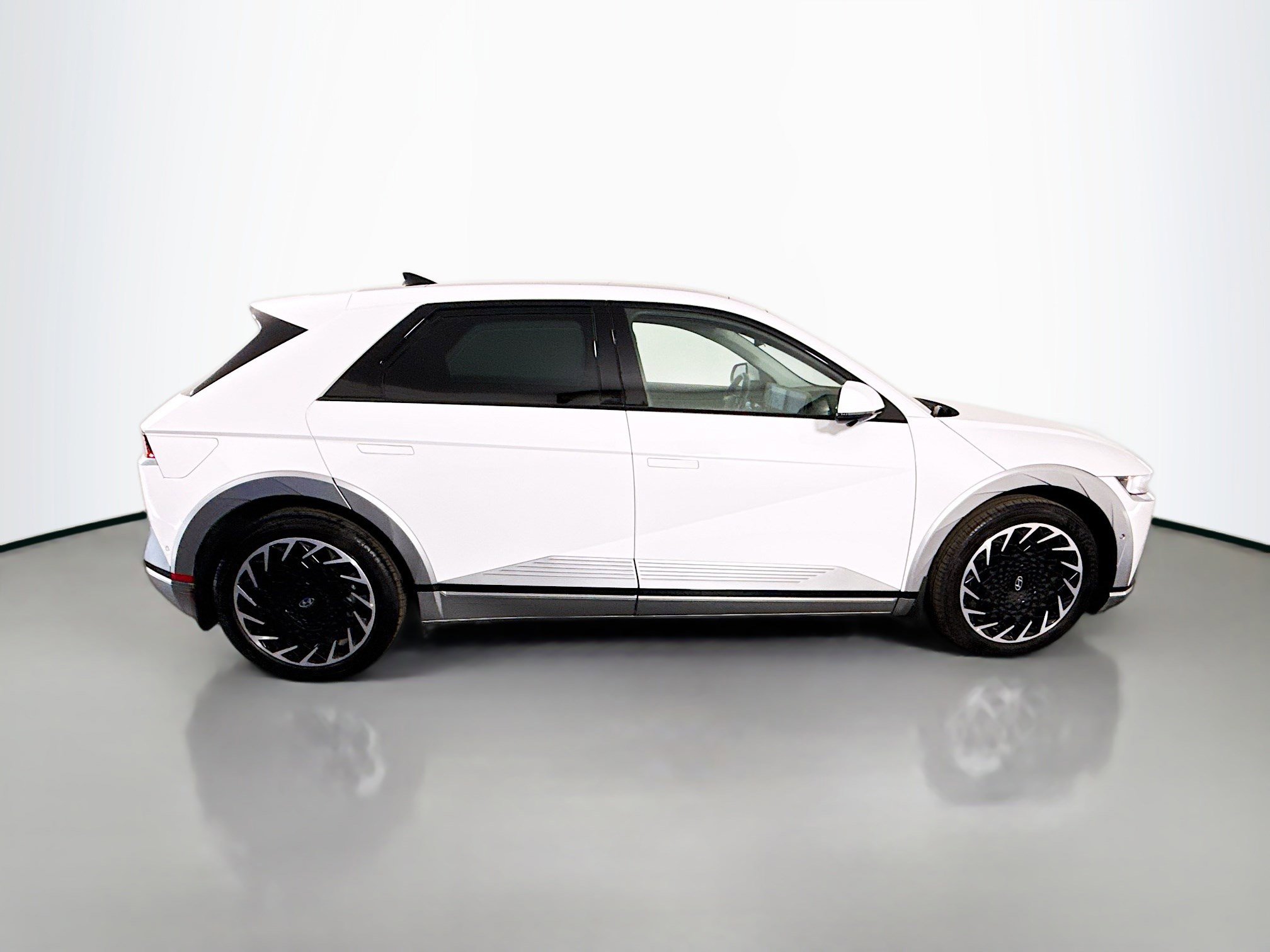 Used 2024 Hyundai Ioniq 5 Limited image 11