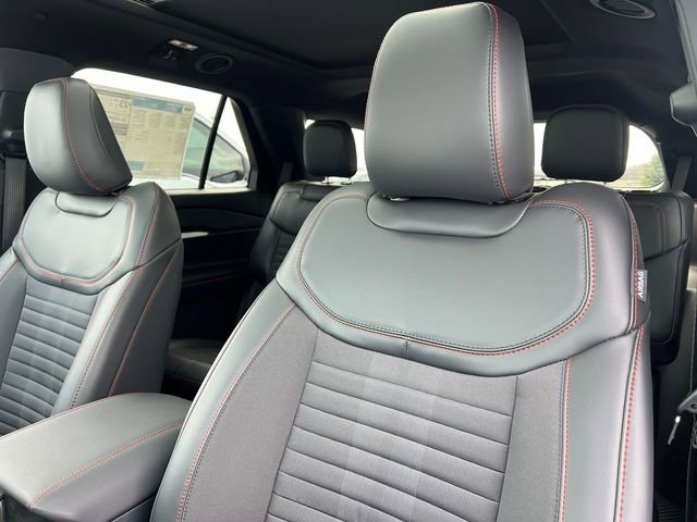 New 2026 Ford Explorer ST-Line w/ ST-Line Street Pack image 16