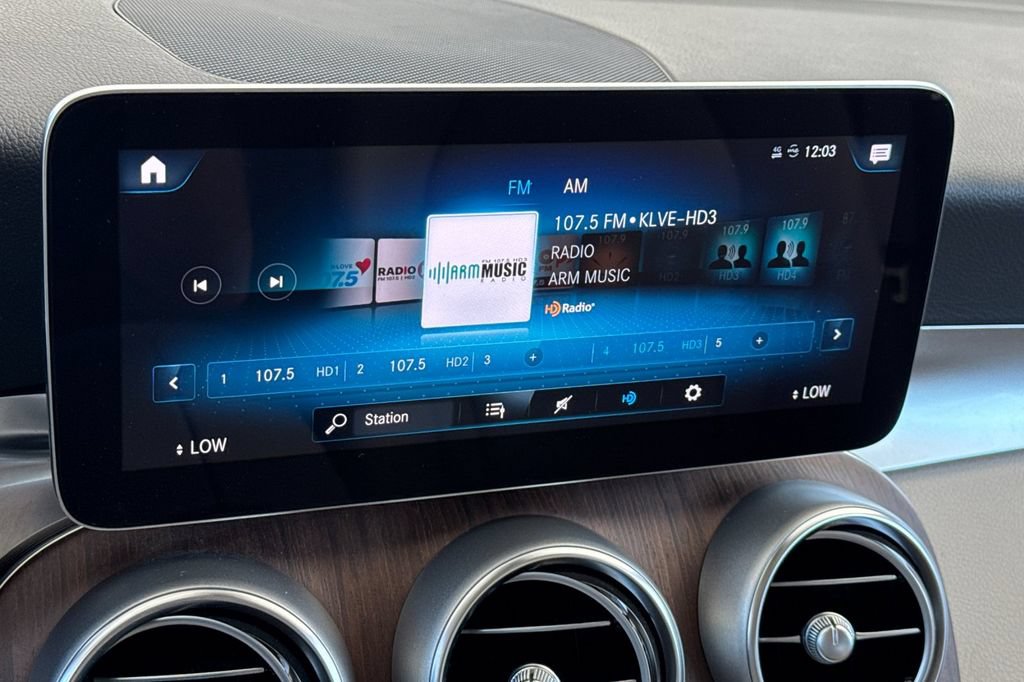 Used 2022 Mercedes-Benz GLC 300 image 22