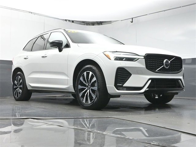 Used 2024 Volvo XC60 B5 Core image 34