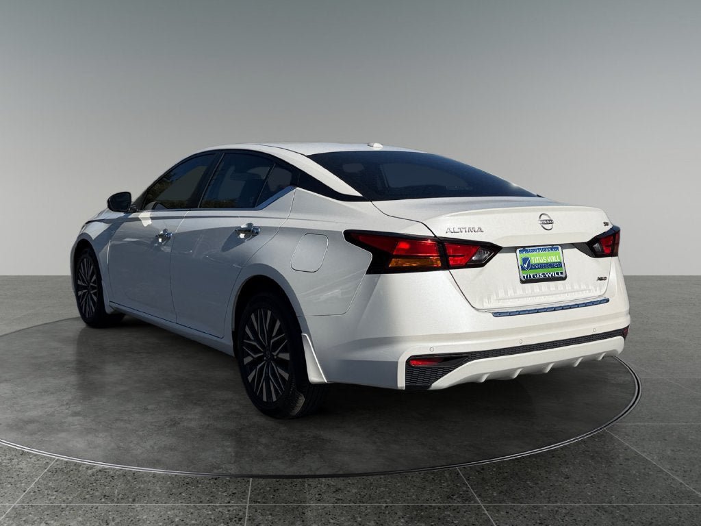 Used 2023 Nissan Altima 2.5 SV AWD/4WD image 8