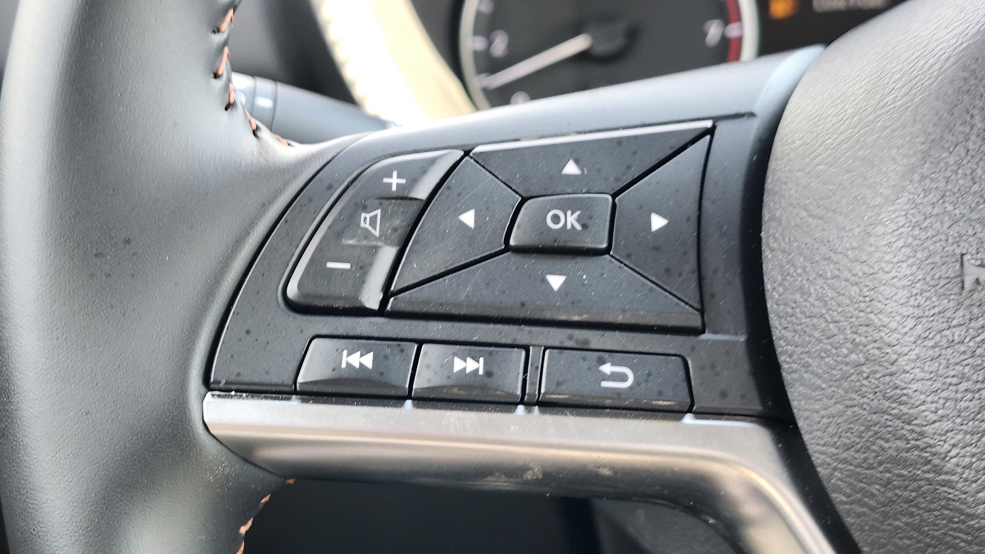 Used 2025 Nissan Sentra SR image 33