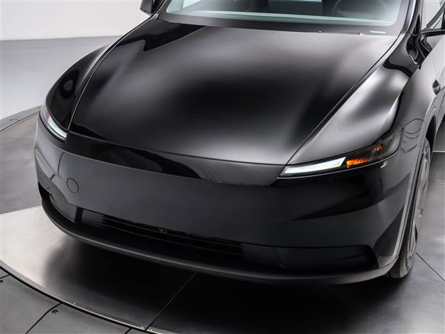 Used 2026 Tesla Model Y 2WD image 9