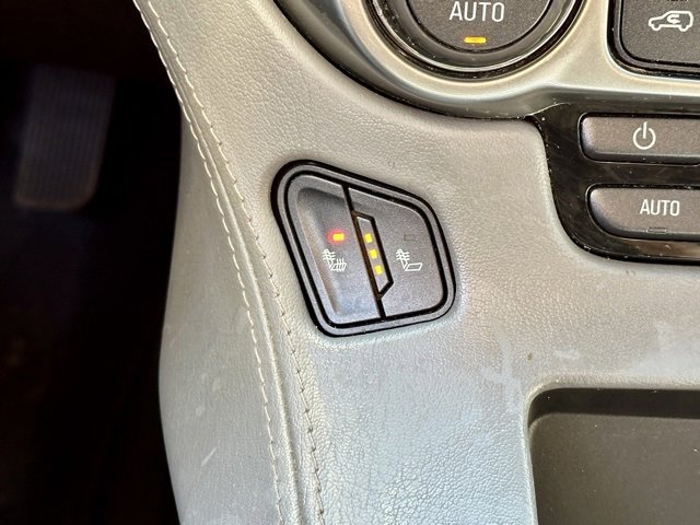 Used 2019 Chevrolet Suburban LT image 34