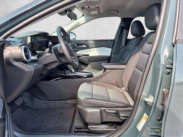 New 2026 Chevrolet Trax LT w/ Driver Confidence Package FWD image 4