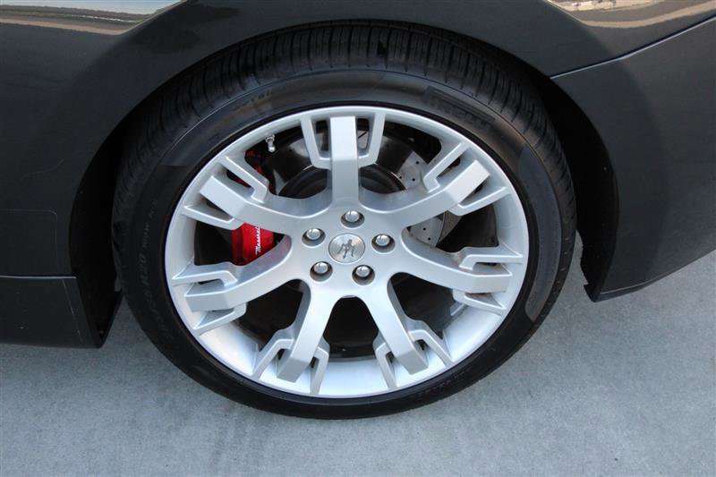 Used 2013 Maserati GranTurismo Sport RWD image 32