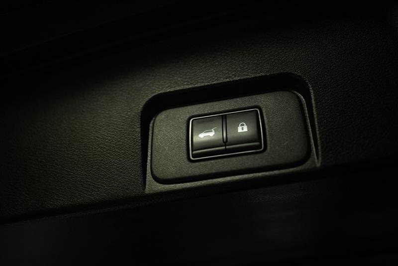 Used 2025 Nissan Rogue SV FWD image 8