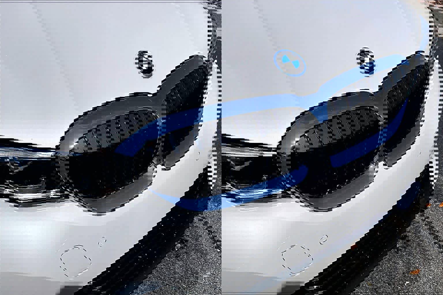 Used 2022 BMW 330e w/ Premium Package image 31