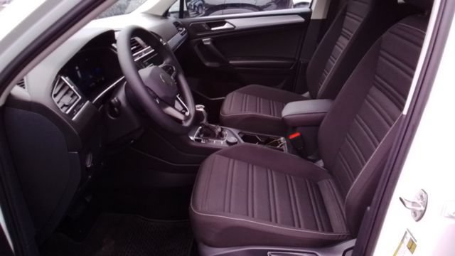 Used 2023 Volkswagen Tiguan S AWD/4WD image 11