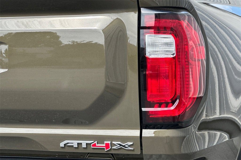 Used 2024 GMC Canyon AT4X image 29