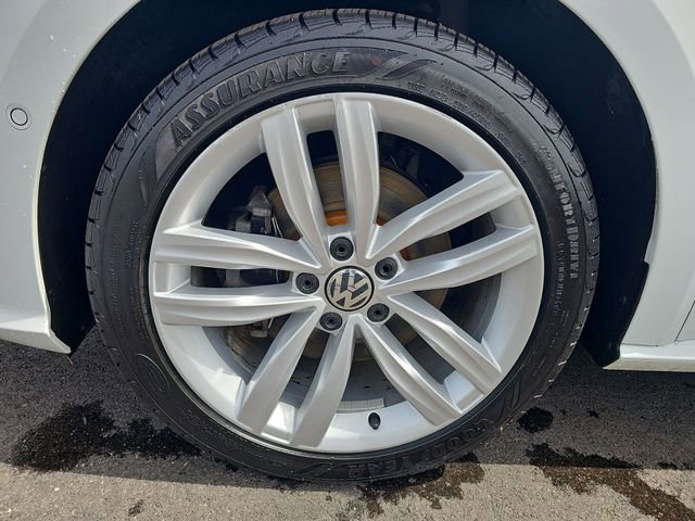 Used 2018 Volkswagen Passat 2.0T SEL Premium FWD image 35