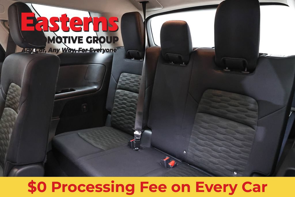 Used 2025 Nissan Pathfinder SV FWD image 25