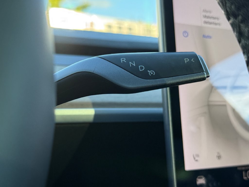 Used 2021 Tesla Model Y Long Range AWD/4WD image 18