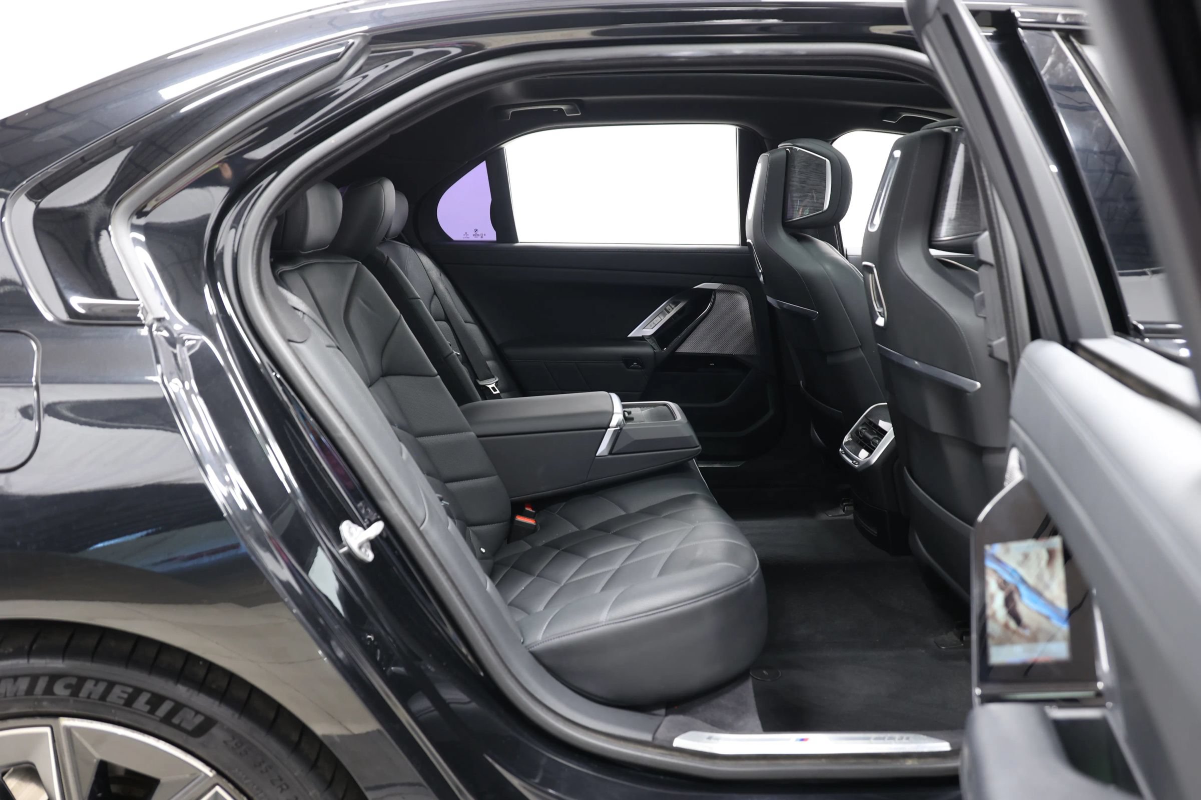 Used 2023 BMW 740i RWD image 84