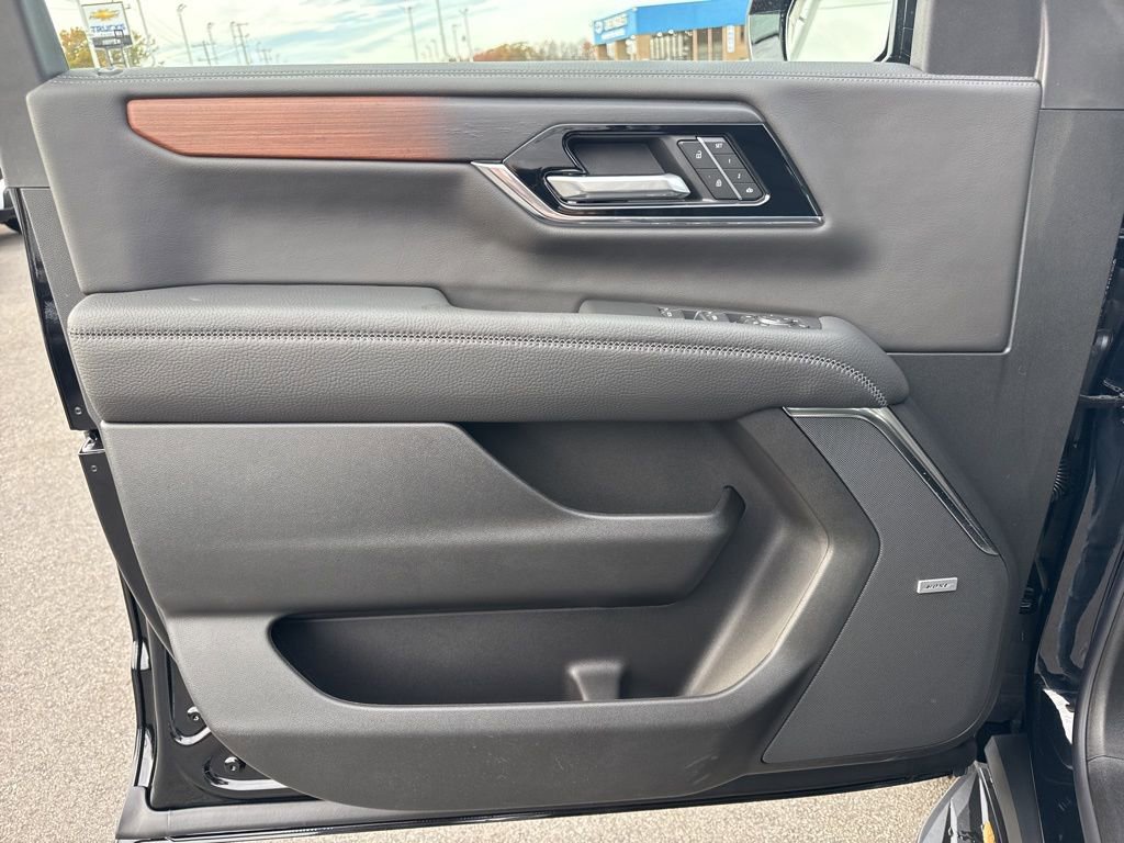 New 2026 GMC Yukon XL Denali image 28