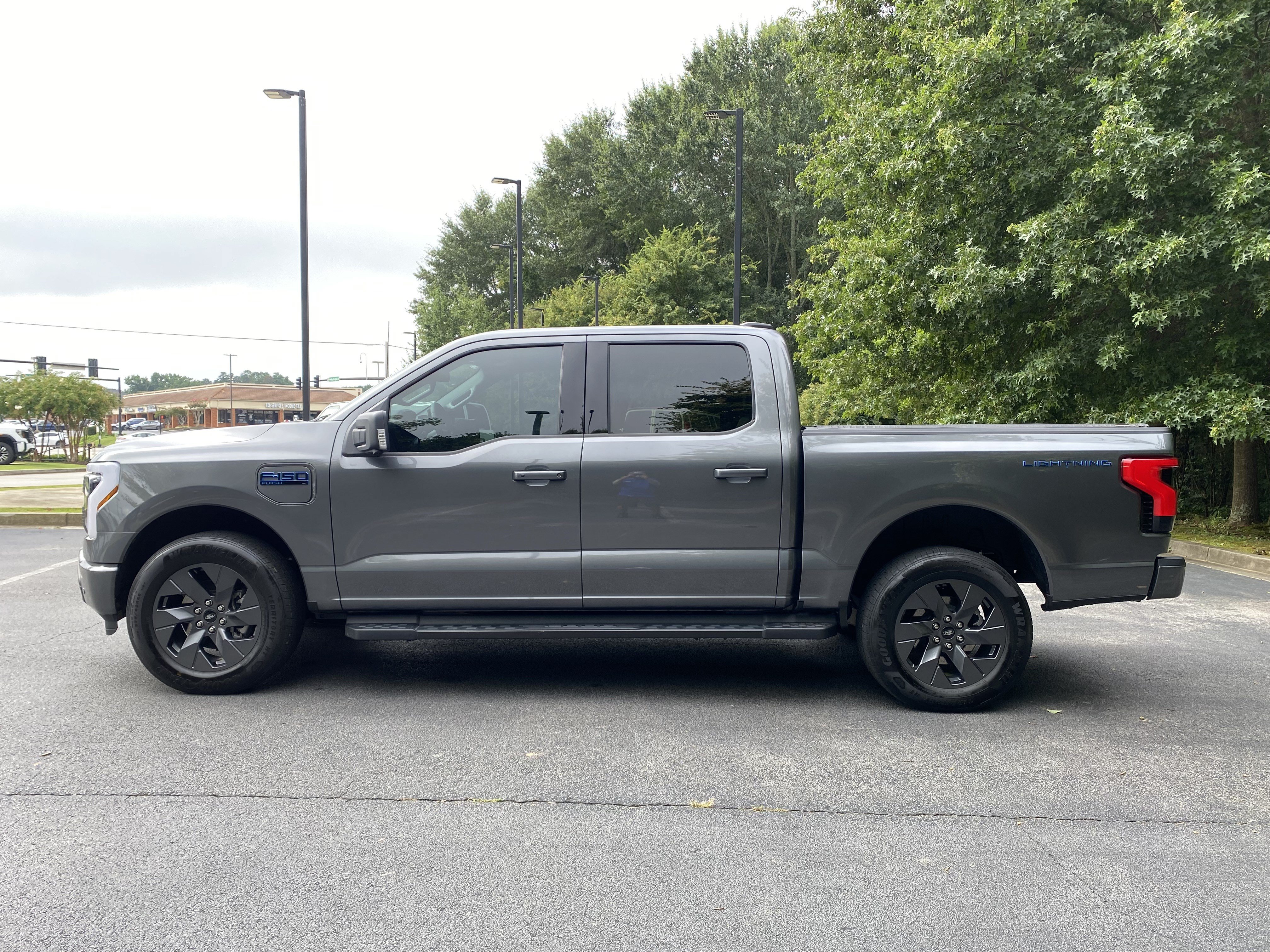 Used 2025 Ford F150 Lightning Flash AWD/4WD image 6