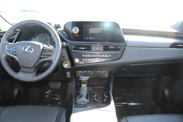 Certified 2023 Lexus ES 350 w/ Premium Package image 10