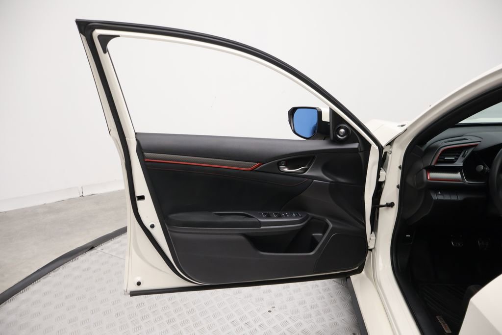 Used 2018 Honda Civic Type R image 16
