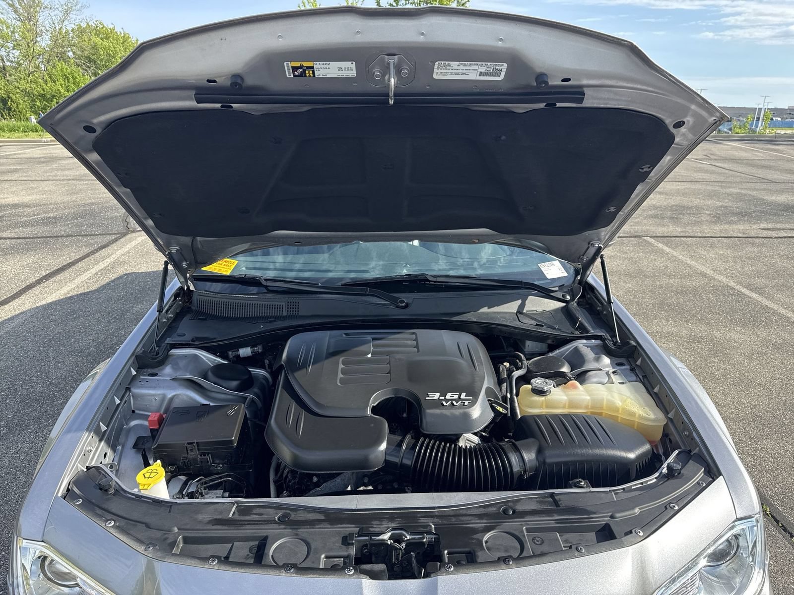 Used 2017 Chrysler 300 Limited RWD image 30