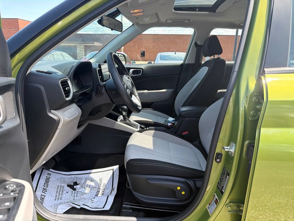 Certified 2024 Hyundai Venue SEL FWD image 13