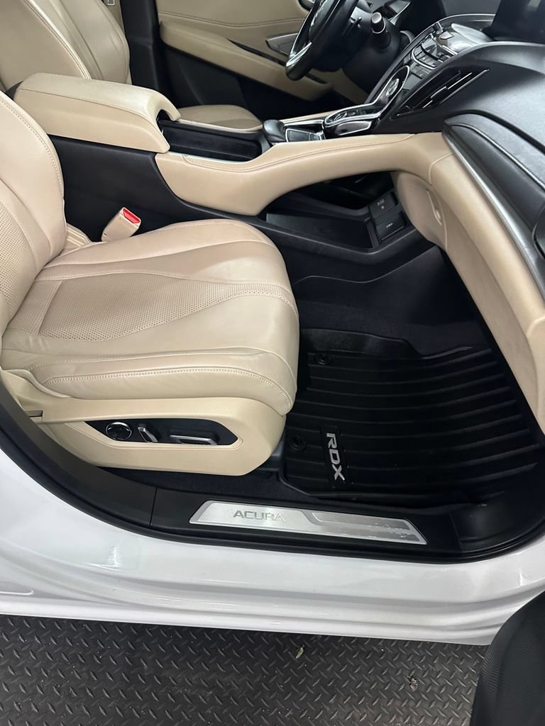 Used 2019 Acura RDX w/ Technology Package AWD/4WD image 37